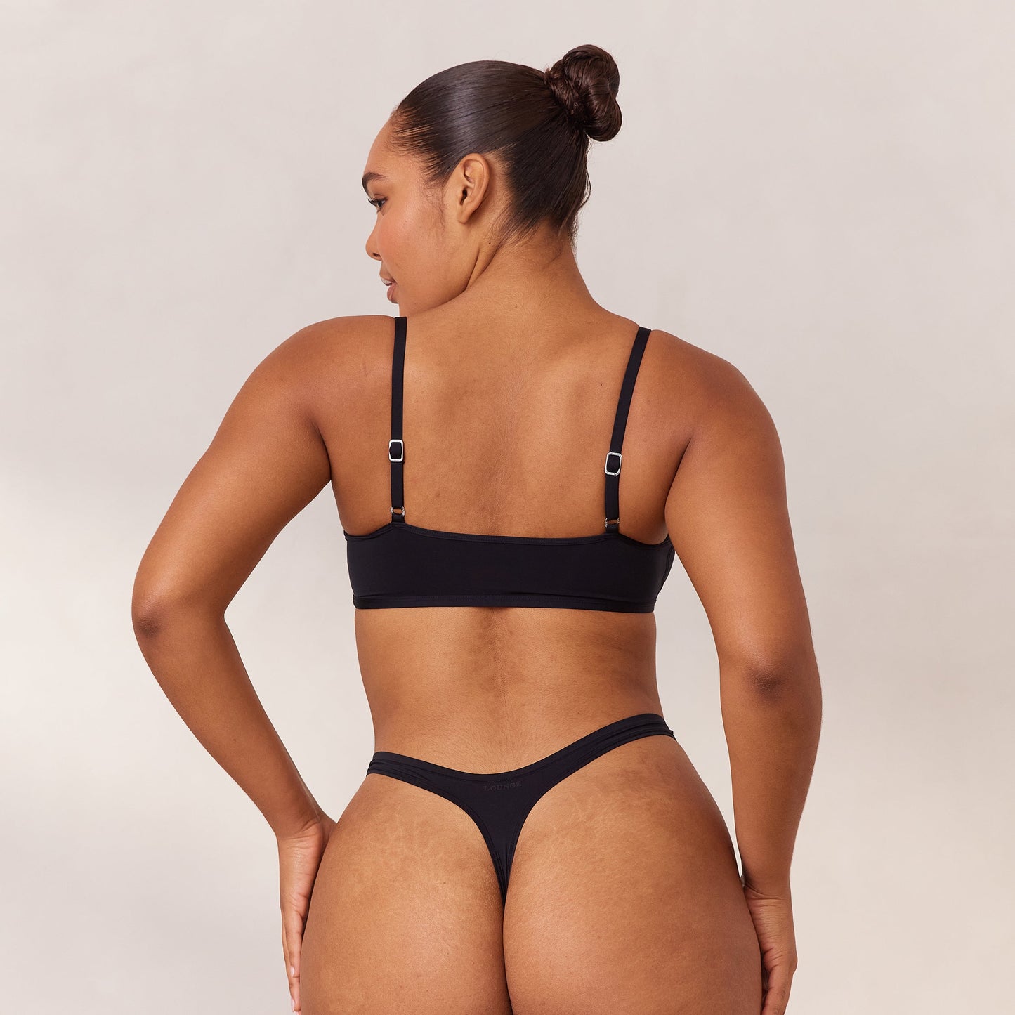 Kaum sichtbares Bralette - Schwarz