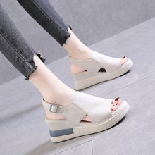 Orthopädische Fashion-Sandale