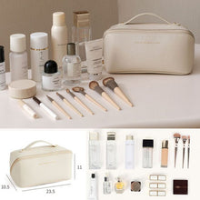 Geräumige Beauty-Necessaire