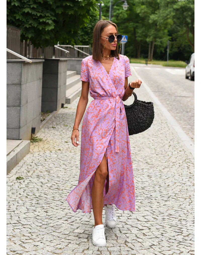 Julia | Elegantes Kleid mit V-Ausschnitt und figurformendem Schnitt